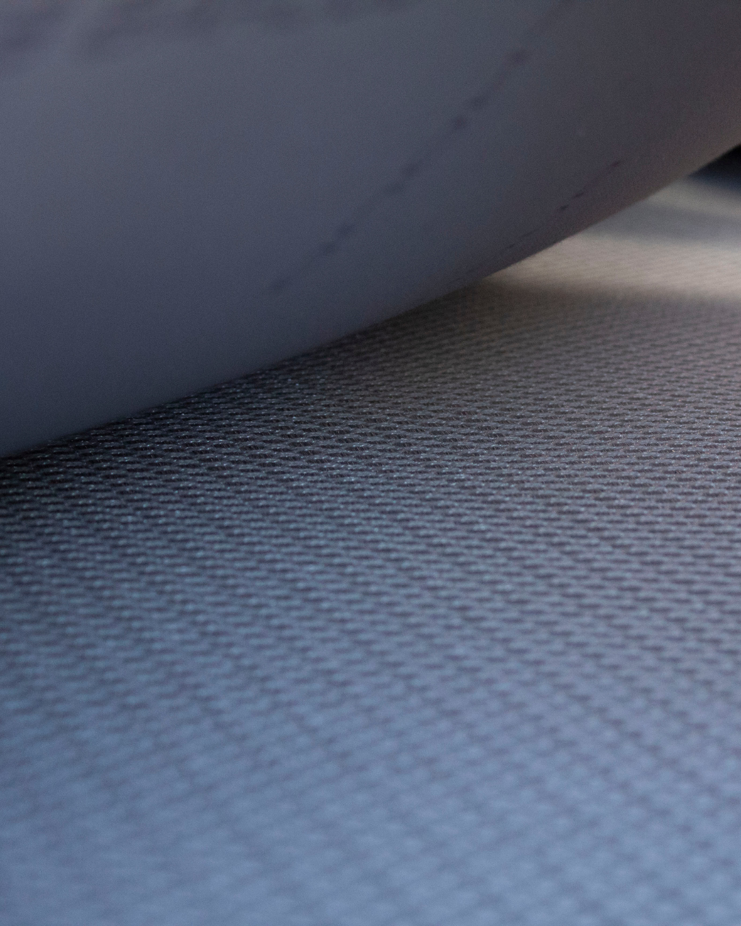 Detail der Wohlfühlunterlage der James Baroud Dachzelte. Von oben.