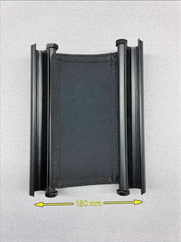 Detailbild der Tablethalterung mit Maßangaben.