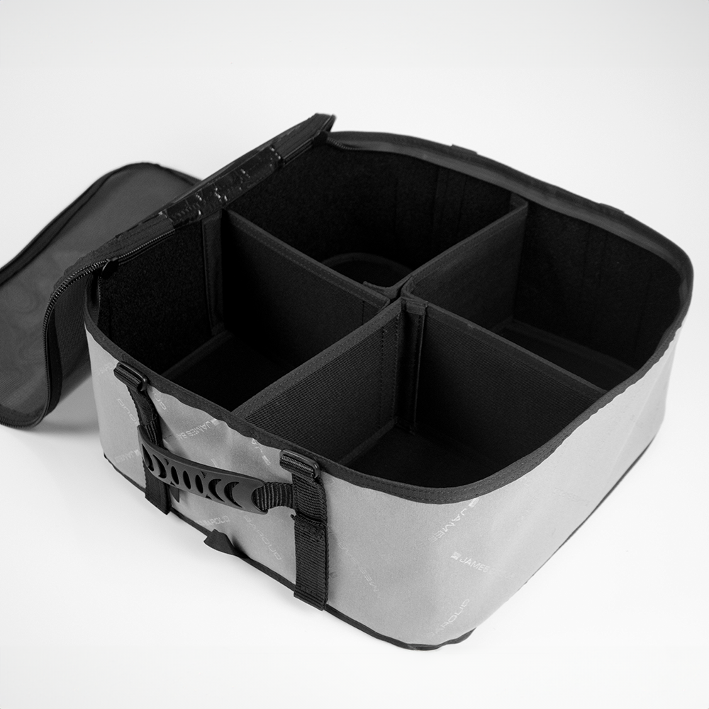 James Baroud Aufbewahrungsbox in er Größe 24L. mit einzelnen Fächern und Transparentem Deckel.