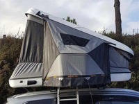 Tunnel für James Baroud Dachzelt für einen trockenen Einstieg in das Dachzelt.